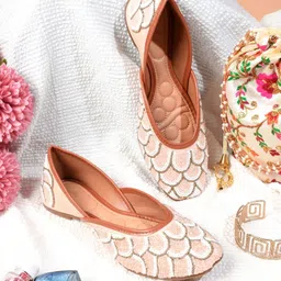 selfiee Women Bellies Sandal image 2