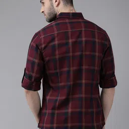 roadster Men Regular Fit Checkered Casual Shirt image 2