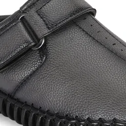 kastava Men Casual Sandal image 4