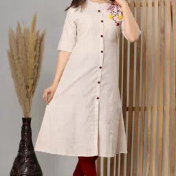 dizon Women Embroidered Pure Cotton A-line Kurta image 3