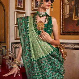 sareemall Woven Patola Silk Blend Saree image 2