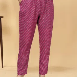 women basket Women Cotton Blend Kurta Pant Set image 4