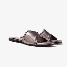 pair-ie tales Women Flats Sandal image 3