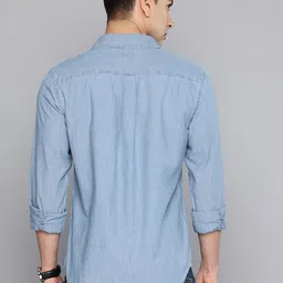 levi's Men Slim Fit Solid Spread Collar Casual Shirt image 4