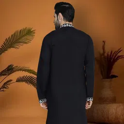 jompers Men Embroidered Cotton Silk Straight Kurta image 3
