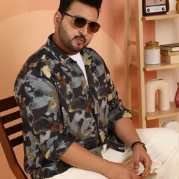 instafab plus Men Regular Fit Printed Spread Collar Casual Shirt image 1