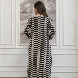 dressar Women Printed, Floral Print Viscose Rayon Straight Kurta image 2