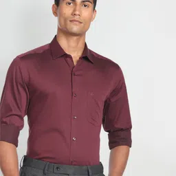 arrow Men Regular Fit Solid Spread Collar Formal Shirt image 1