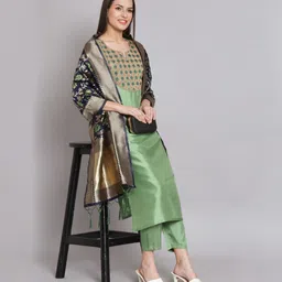 Women Silk Blend Kurta Pant Set-image-55
