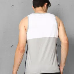 metronaut Pack of 2 Men Vest image 3