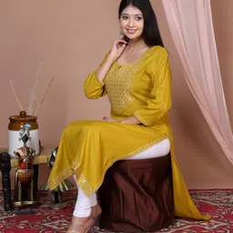 his&her Women Embroidered Viscose Rayon Straight Kurta-picture-22