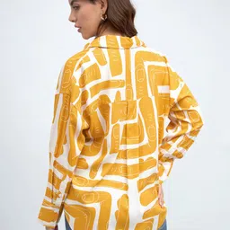 dl woman Women Regular Fit Printed Casual Shirt image 2