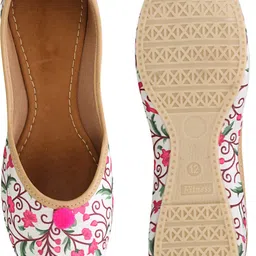 tryfeet Colorful Flower Print Punjabi Jutis For Women image 3