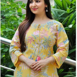 sa rasa Women Printed Viscose Rayon Straight Kurta image 4