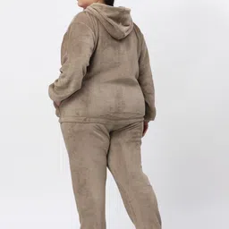 klotthe Women Night Suit Set Beige Solid image 3