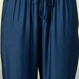 mustard Women Regular Fit Green Viscose Rayon Trousers image 5