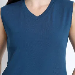 aagraham Solid Women Track Suit image 4