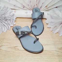 veshik Women Flats Sandal image 1