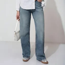 tokyo talkies Women Straight Fit Mid Rise Light Blue Jeans-picture-18