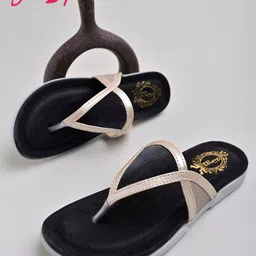 shoetopia Women Flats Sandal image 4