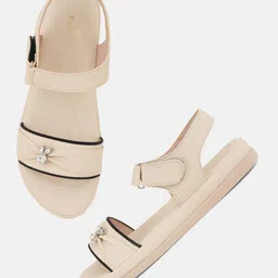 dollphin Women Flats Sandal image 1