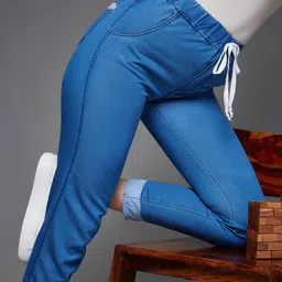 The Roadster Lifestyle Co. Women Blue Relaxed Fit Clean Look Cropped Stretchable Jeans-image-86