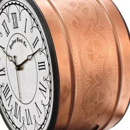 random Classic Multicolour Metal Analog Platform Clock image 5