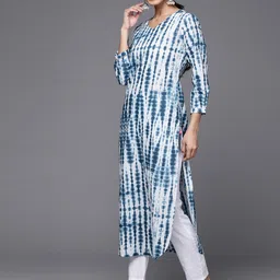 KALINI Women Dyed Keyhole Neck Flared Sleeves Thread Work Kurta image 3