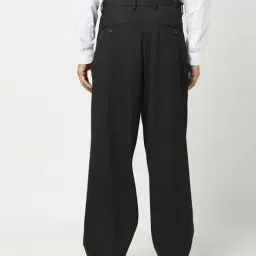 yousta Men Mid-Rise Balloon Fit Pleated Trousers image 3