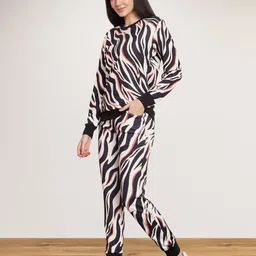de trendz Printed Women Track Suit image 3