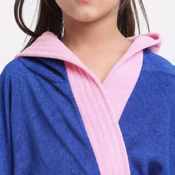 Creeva Solid Hooded Bath Robe image 4