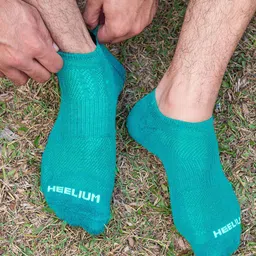 Heelium Men Pack of 4 Odour-Free Breathable Anti-Bacterial Bamboo Ankle Length Socks image 4