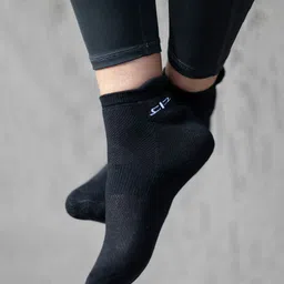 Heelium Men Pack of 3 Super Soft Odour-Free Breathable Ankle Sport Socks image 5