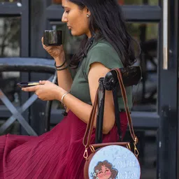 Kalankit Graphic Printed Shopper Sling Bag image 4