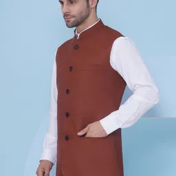 favoroski Solid Men Waistcoat image 3