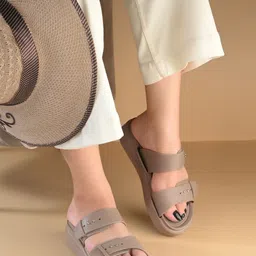 roadster Women Flip Flops-picture-25