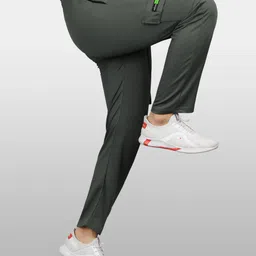 vebnor Men Solid Light Green Track Pants image 4
