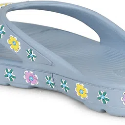 aqualite Women Slippers image 5