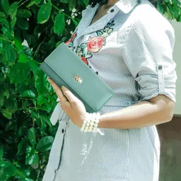 women marks Casual, Formal, Party Light Green Clutch image 3