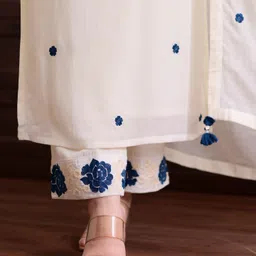 tckty Women Viscose Rayon Kurti Pant Dupatta Set image 4