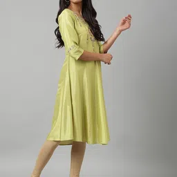 W Women Lime Green Ethnic Motifs Yoke Design Keyhole Neck Thread Work Indie Prints Kurta image 3