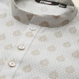 MANQ Ethnic Motifs Foil Printed Mandarin Collar Straight Kurta image 2
