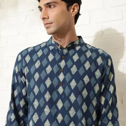Fabindia Men Quirky Striped Thread Work Kurta image 2