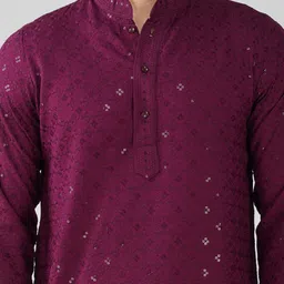 Vastraa Fusion Men Embroidered Thread Work Kurta image 2