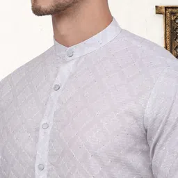 Jompers Ethnic Motifs Printed Mandarin Collar Sequinned Cotton Straight Kurta image 5