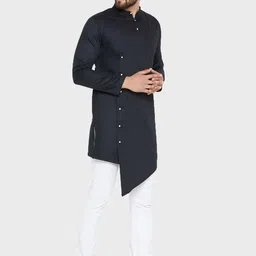 Hypernation Men Black Mandarin Collar Asymmetric Hem Kurta image 3
