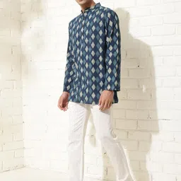 Fabindia Men Quirky Striped Thread Work Kurta image 5