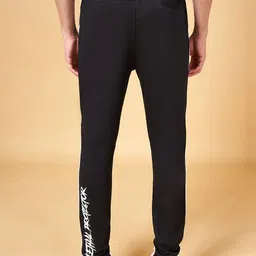 SF JEANS by Pantaloons Men Colourblocked Slim-Fit Joggers image 4