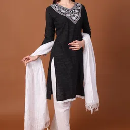 umar clothing Women Cotton Blend Kurta Pant Dupatta Set image 4
