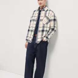the bear house Men Relaxed Fit Fit Checkered Spread Collar Casual Shirt image 4